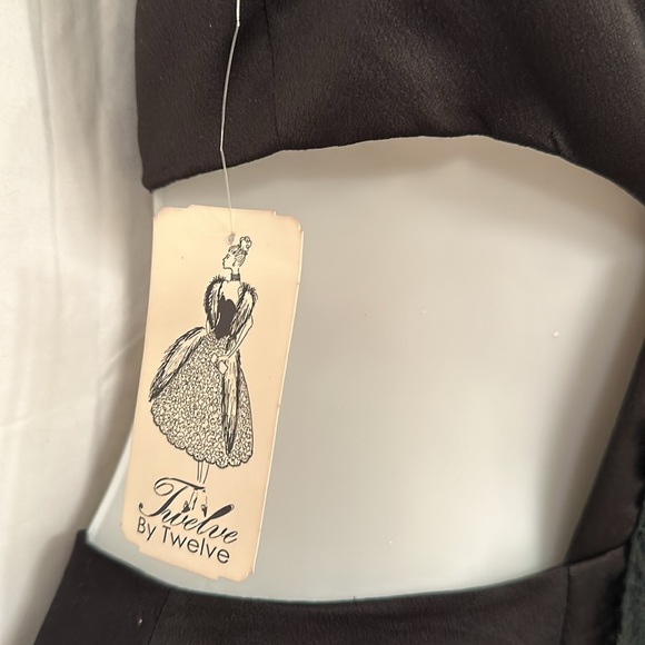 Twelve by twelve XS SIDE CUT OUT BLACK DRESS NEW NWT - Picture 10 of 10